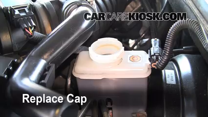 2004-2006 Suzuki Verona Brake Fluid Level Check - 2004 Suzuki Verona LX